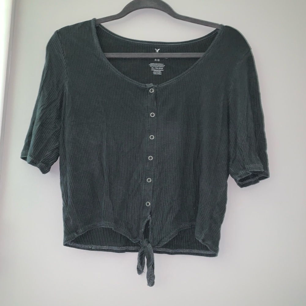 American Eagle Outfitters Cropped T-Shirt